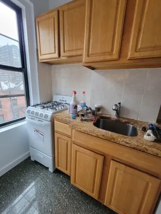 Rent this 1 bed house on 201 East 35th Street in New York, NY 10016