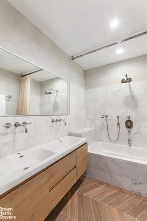 Image 7 - 77 White Street, New York, NY 10013, USA - Condo for sale