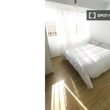 Rent this 4 bed room on Instal·lació Esportiva Elemental La Creu del Grau in Carrer de Menorca, 46024 Valencia