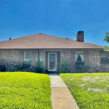 Rent this 3 bed house on 1626 Mayflower Drive in Carrollton, TX 75007