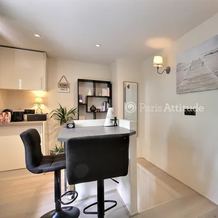 Image 3 - 10 Rue Tholozé, 75018 Paris, France - Duplex for rent