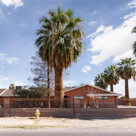 Buy this 5 bed house on 1334 Comstock Drive in Las Vegas, NV 89106