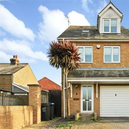 Buy this 3 bed townhouse on Kingfisher Cottage in Kingfisher Close, Margate