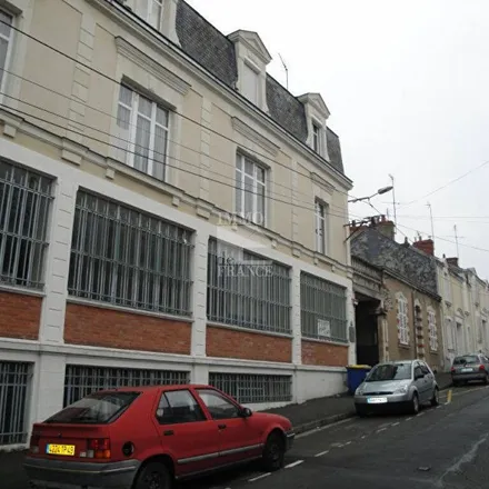 Image 2 - 2 Boulevard du Roi René, 49100 Angers, France - Apartment for rent