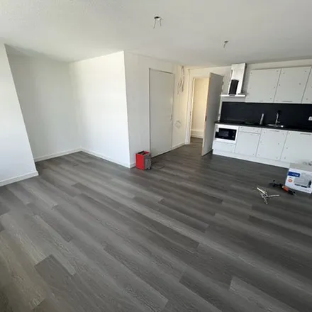 Rent this 1 bed apartment on Veldbleekstraat 8-I in 7551 DD Hengelo, Netherlands