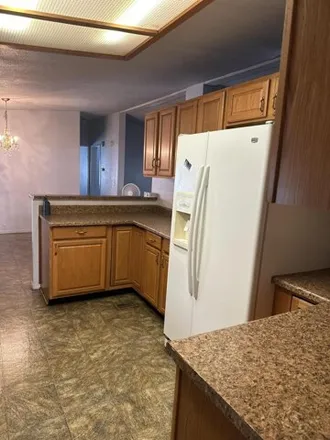 Image 4 - 900 Rankins Ave E Unit 70, Tulare, California, 93274 - Apartment for sale