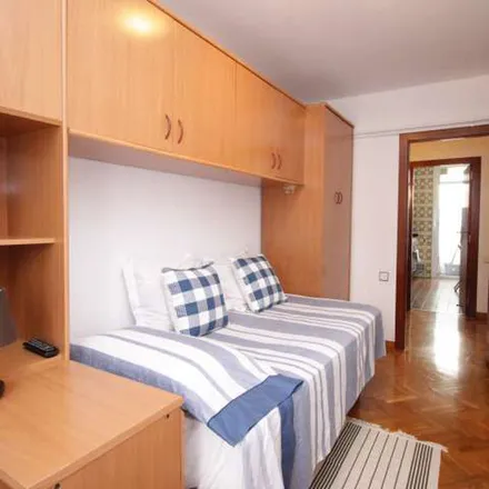 Image 3 - Carrer del Concili de Trento, 08001 Barcelona, Spain - Apartment for rent