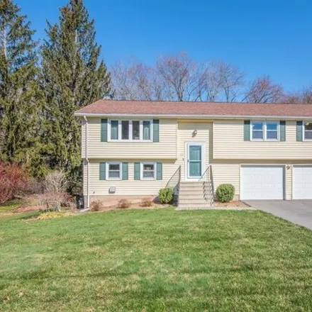 Rent this 3 bed house on 115 Heywood Dr in Glastonbury, Connecticut