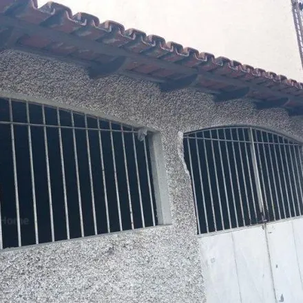 Buy this 5 bed house on Rua Pastor Anízio Francisco de Freitas in Jardim Asteca, Vila Velha - ES