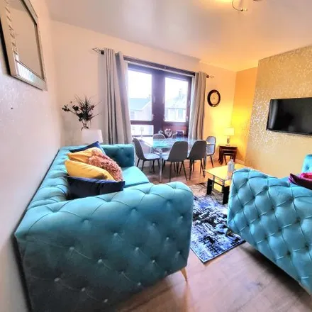 Rent this 6 bed apartment on 12 Roslin Street in Aberdeen City, AB24 5NX