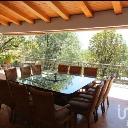 Buy this 5 bed house on Paseo de los Cedros in 45643, JAL