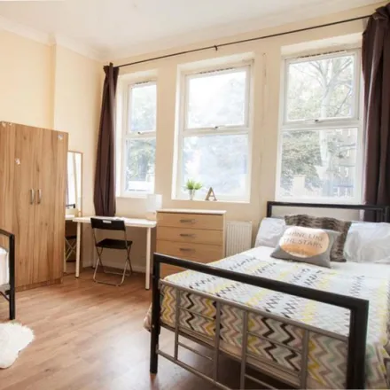 Rent this 5 bed room on 176 Katherine Road in London, E6 1ER