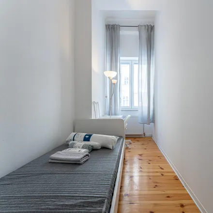 Rent this 4 bed room on Nordkapstraße 4 in 10439 Berlin, Germany