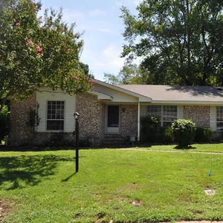 Buy this 3 bed house on 998 Skyline Drive in Searcy, AR 72143