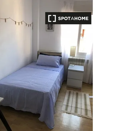 Rent this 3 bed room on Madrid in Centro Privado de Educación Infantil, Primaria y Secundaria María Auxiliadora