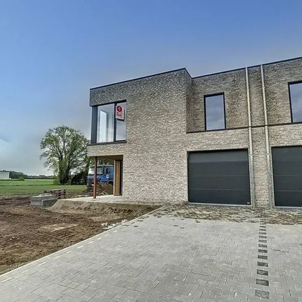 Rent this 4 bed townhouse on Ruddervoordsestraat 117 in 8210 Zedelgem, Belgium