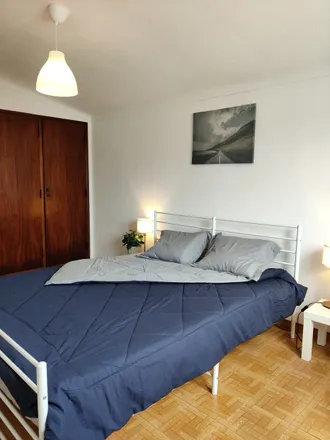 Rent this 1 bed room on Rua António Soares 50 in 2820-039 Almada, Portugal