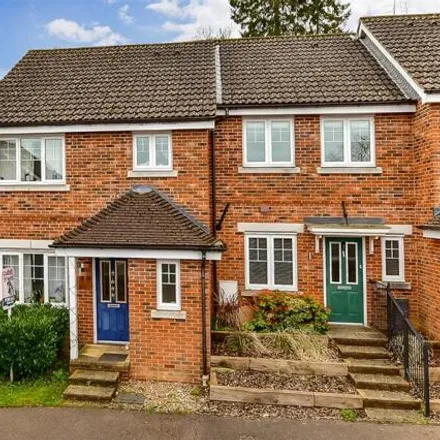 Buy this 3 bed duplex on Highwood Park in Crawley, Hampshire