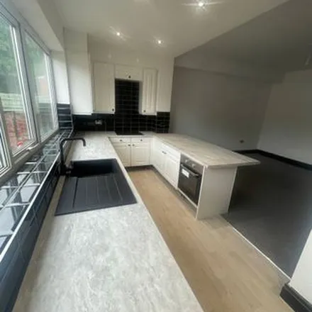Rent this 3 bed duplex on Claremont Road in Accrington, BB5 5BN