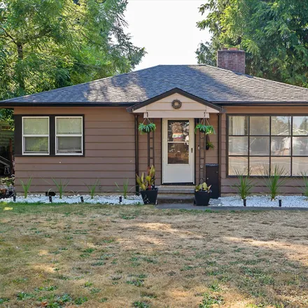 Buy this 3 bed house on 12325 Southeast River Road in Milwaukie, OR 97222