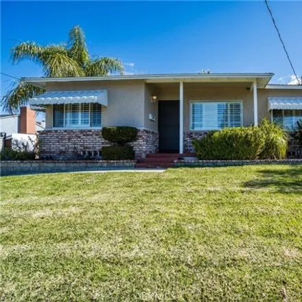 Image 3 - 8226 Glencrest Drive, Los Angeles, CA 91352, USA - House for sale