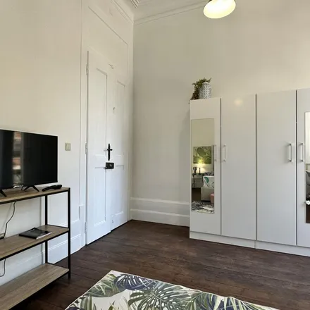 Rent this 4 bed apartment on Rua Padre António Vieira 2 in 3000-315 Coimbra, Portugal