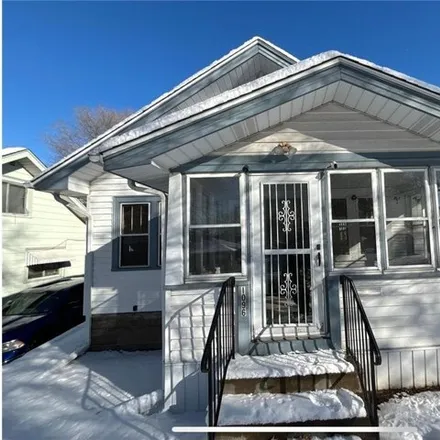 Buy this 3 bed house on 1120 North Arundel Street in Saint Paul, MN 55117