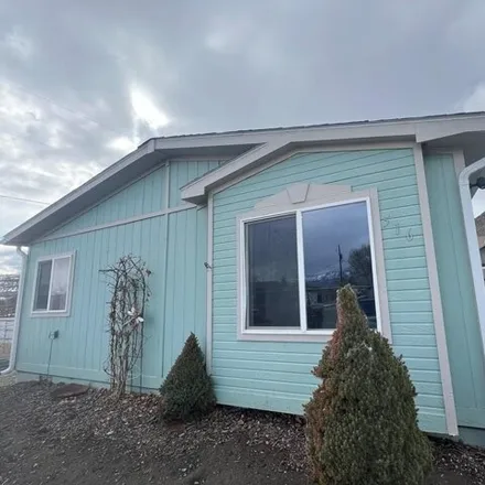 Buy this studio apartment on 547 17th Street in West Salmon, Lemhi County