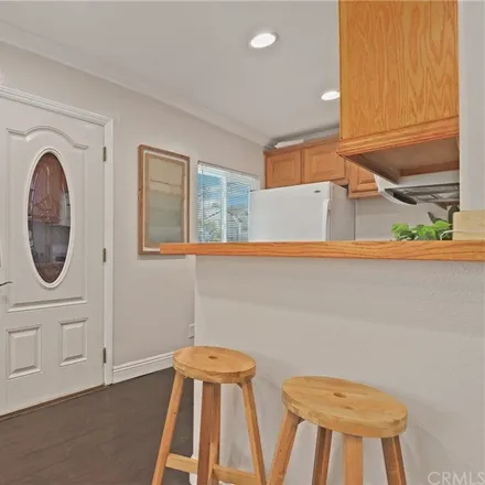 Image 2 - 840 West Summerland Avenue, Los Angeles, CA 90731, USA - House for sale