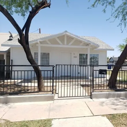 Rent this 3 bed house on 743 S 6th St in El Centro, California