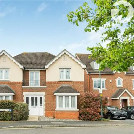 Buy this 4 bed house on Barnock Close in Wansunt, London