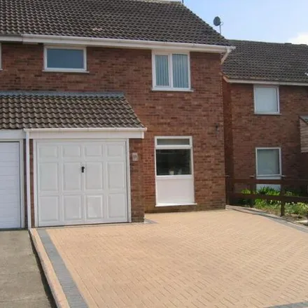 Rent this 3 bed duplex on Lamport Close in Wigston, LE18 3WQ
