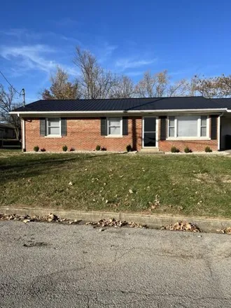 Rent this 3 bed house on 107 Chenault Street in Richmond, KY 40475