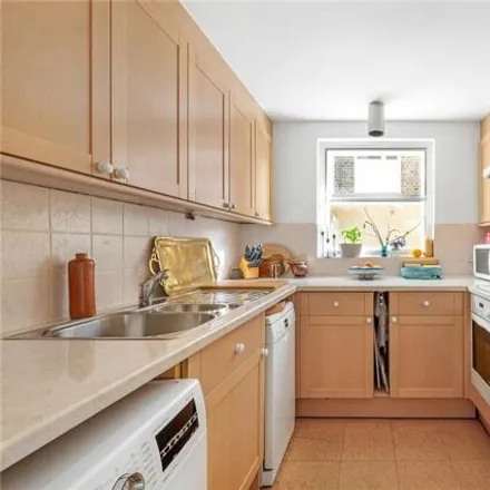 Image 3 - 57 Earl's Court Square, London, SW5 9DG, United Kingdom - Townhouse for sale