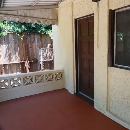 Image 3 - Eddy Coliving, 803 North Harvard Boulevard, Los Angeles, CA 90028, USA - House for sale