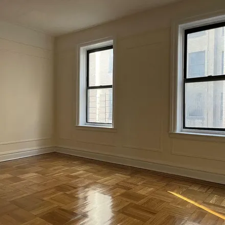 Image 3 - 88 Seaman Avenue, New York, NY 10034, USA - Apartment for rent