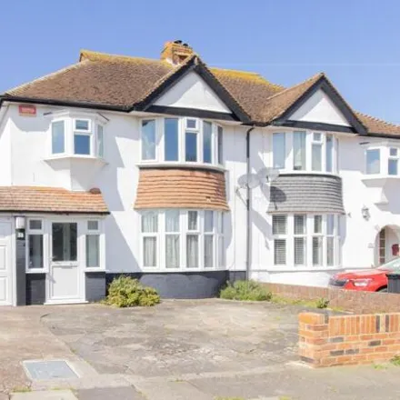 Buy this 3 bed duplex on Dalmeny Avenue in East Cliftonville, Margate
