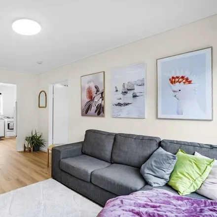 Image 1 - Thornbury, Clapham Street, Thornbury VIC 3071, Australia - Apartment for rent