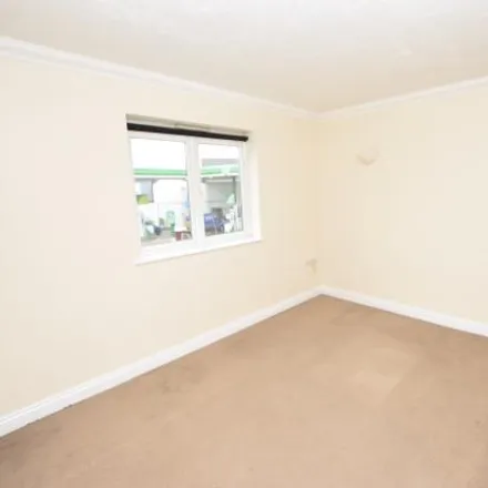 Image 5 - Aveline Court, Lake Street, Leighton Buzzard, LU7 1RW, United Kingdom - Apartment for rent