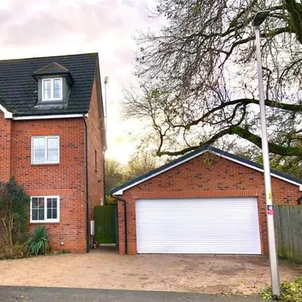 Buy this 6 bed house on Clonners Field in Cheshire East, CW5 7GU