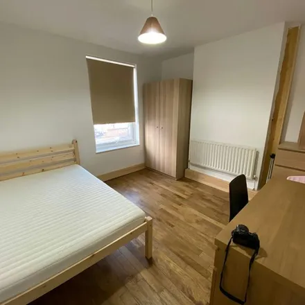 Image 1 - A6005, Nottingham, NG7 2JW, United Kingdom - Apartment for rent