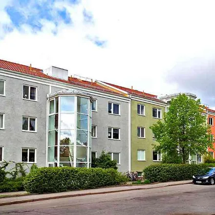 Rent this 3 bed apartment on Prästbolsgatan 4F in 587 36 Linköping, Sweden