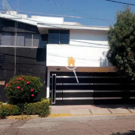 Rent this 4 bed house on Avenida 33 Oriente 1807 in 72540 Puebla City, PUE