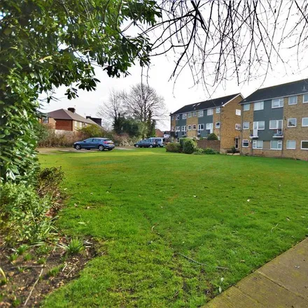 Rent this 2 bed apartment on Crofthill Road in Britwell, SL2 1HF