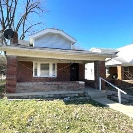 Buy this 3 bed house on 1700 East 52nd Street in Kansas City, MO 64110