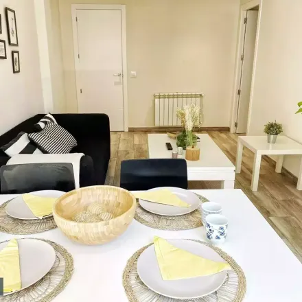 Rent this 3 bed apartment on Calle de Escalona in 20, 28024 Madrid