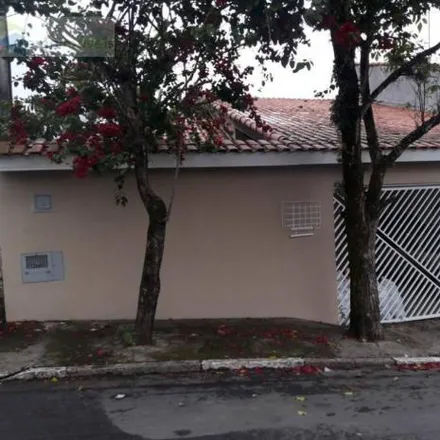 Buy this 3 bed house on Supermercado Federzoni in Avenida Professor Carvalho Pinto, Região Central