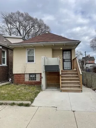 Rent this 3 bed house on 8839 South Carpenter Street in Chicago, IL 60620