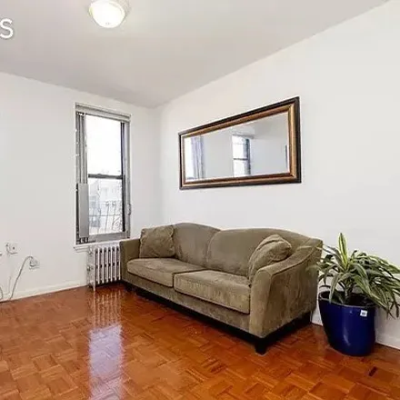 Rent this 2 bed house on 506 East 13th Street in New York, NY 10009