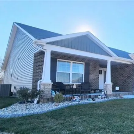Buy this 3 bed house on 1415 Mc Kinley Street in Mascoutah, Saint Clair County